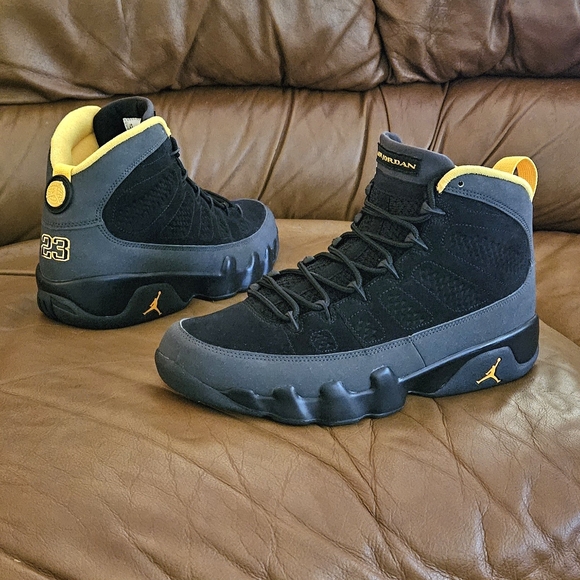Men's Nike Air Jordan 9 Retro Dark Charcoal Varsity Gold Size 9.5 (MINT CONDTN) - Picture 1 of 16